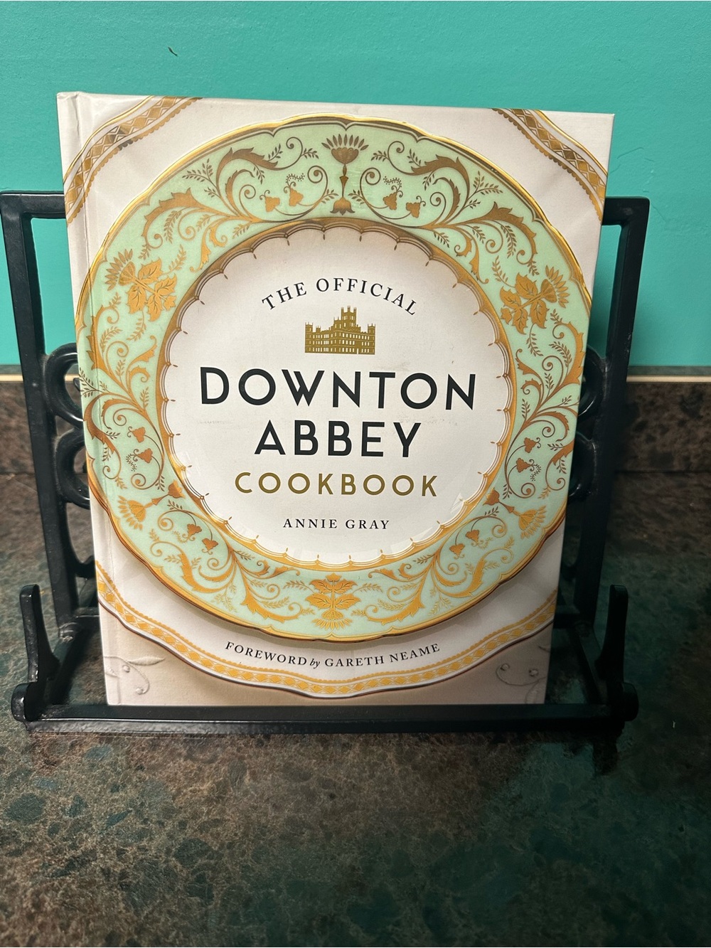 Cookbook by Annie Gray - White and Gold Cover